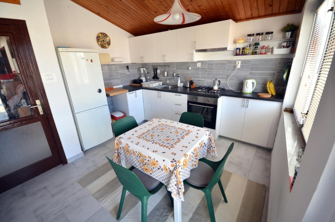 Blue Sky Apartment Primosten Exterior photo