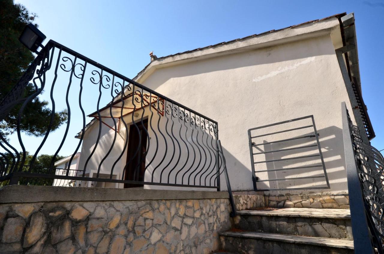Blue Sky Apartment Primosten Exterior photo