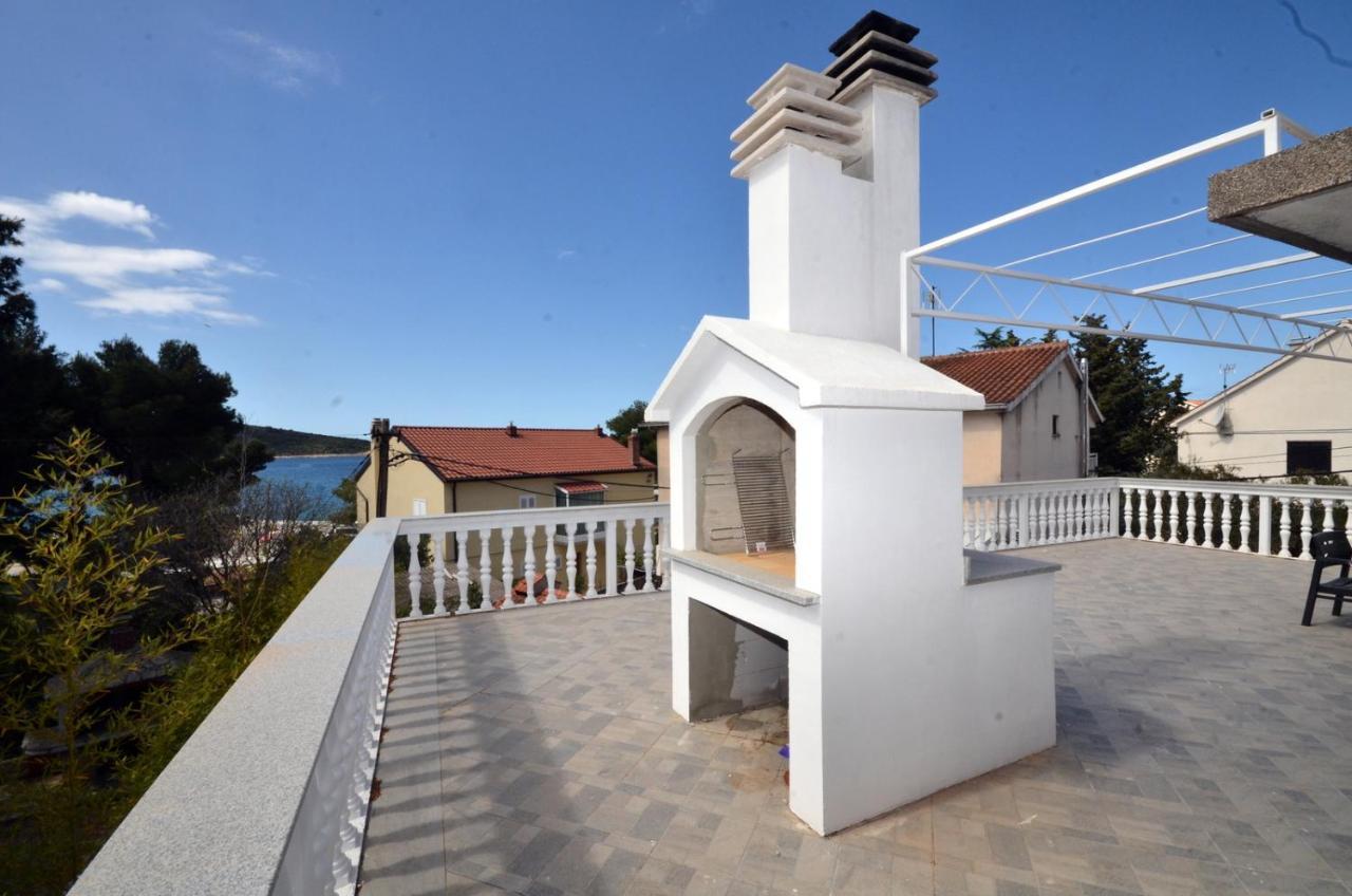 Blue Sky Apartment Primosten Exterior photo