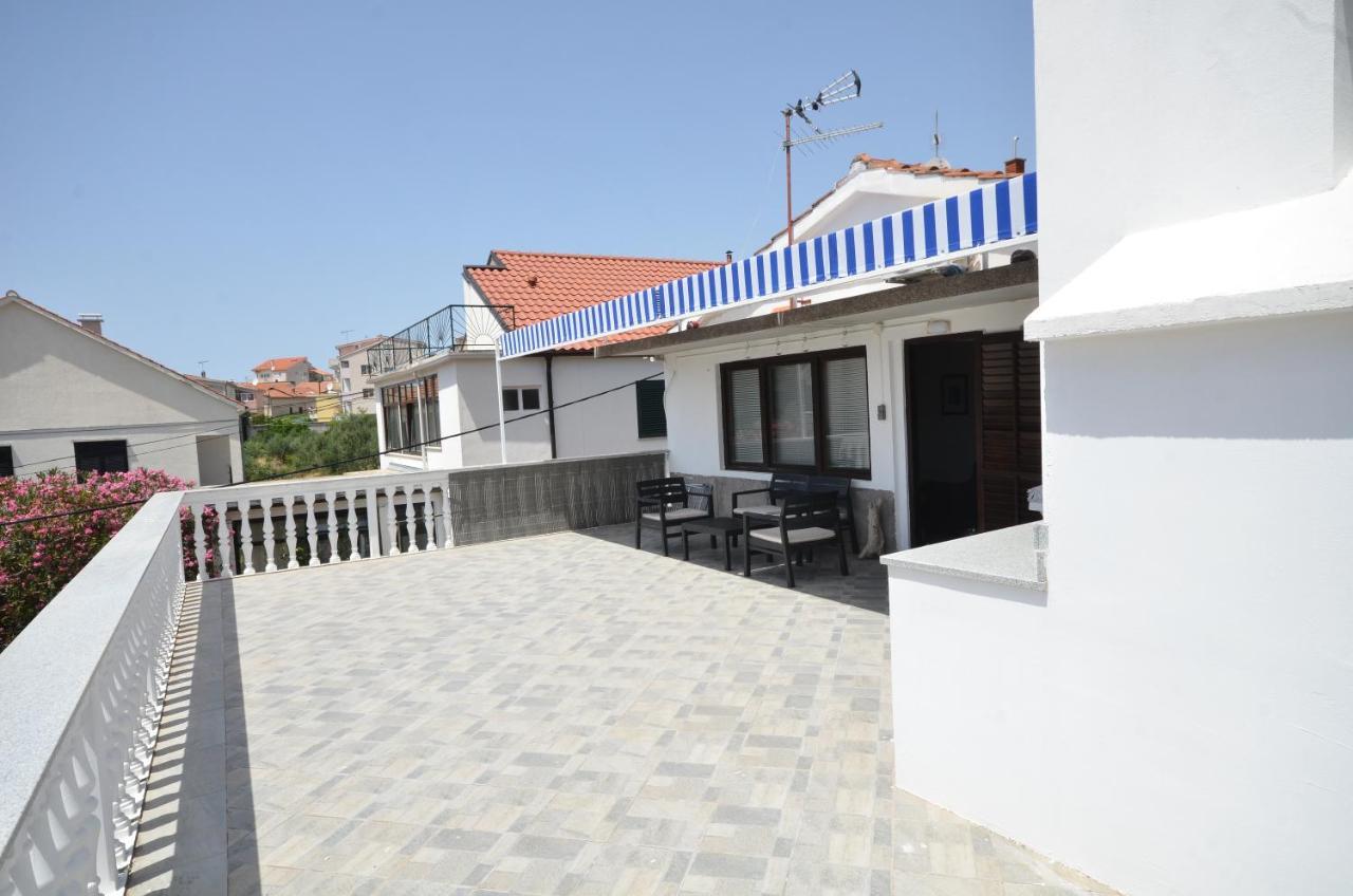 Blue Sky Apartment Primosten Exterior photo